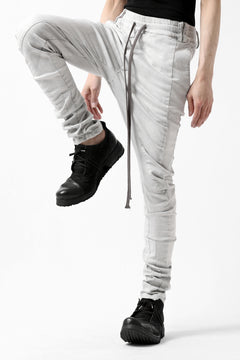 画像をギャラリービューアに読み込む, A.F ARTEFACT -thin-3D- DUST DYED DENIM ANATOMICAL PANTS (WHITE)