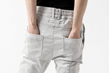 画像をギャラリービューアに読み込む, A.F ARTEFACT -thin-3D- DUST DYED DENIM ANATOMICAL PANTS (WHITE)
