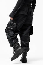 画像をギャラリービューアに読み込む, A.F ARTEFACT -SEPARATION- ZIP CARGO PANTS / LUXURY NYLON (BLACK)