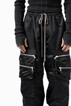 画像をギャラリービューアに読み込む, A.F ARTEFACT -SEPARATION- ZIP CARGO PANTS / LUXURY NYLON (BLACK)