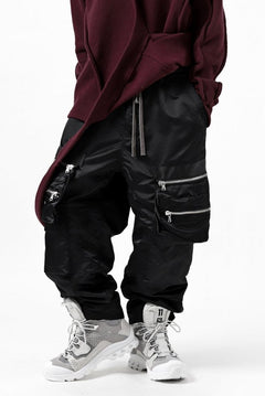 画像をギャラリービューアに読み込む, A.F ARTEFACT -SEPARATION- ZIP CARGO PANTS / LUXURY NYLON (BLACK)