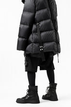 画像をギャラリービューアに読み込む, A.F ARTEFACT "BOXY" ARMY SARROUEL SHORTS / BomberHEAT® (BLACK)