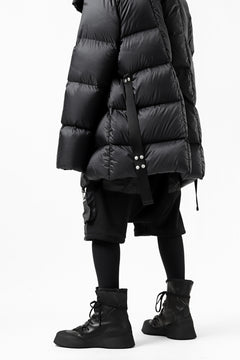 画像をギャラリービューアに読み込む, A.F ARTEFACT "BOXY" ARMY SARROUEL SHORTS / BomberHEAT® (BLACK)