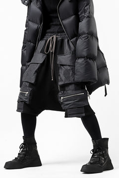 画像をギャラリービューアに読み込む, A.F ARTEFACT "BOXY" ARMY SARROUEL SHORTS / BomberHEAT® (BLACK)