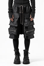 画像をギャラリービューアに読み込む, A.F ARTEFACT "BOXY" ARMY SARROUEL SHORTS / BomberHEAT® (BLACK)