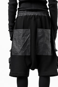 画像をギャラリービューアに読み込む, A.F ARTEFACT "BOXY" ARMY SARROUEL SHORTS / BomberHEAT® (BLACK)