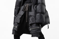 画像をギャラリービューアに読み込む, A.F ARTEFACT "BOXY" ARMY SARROUEL SHORTS / BomberHEAT® (BLACK)