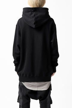 画像をギャラリービューアに読み込む, A.F ARTEFACT "CHEST" SWEATER HOODIE (BLACK)