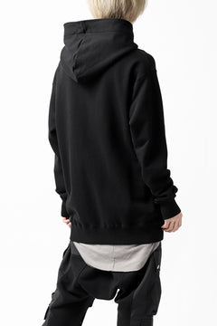 画像をギャラリービューアに読み込む, A.F ARTEFACT "CHEST" SWEATER HOODIE (BLACK)