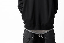 画像をギャラリービューアに読み込む, A.F ARTEFACT "CHEST" SWEATER HOODIE (BLACK)