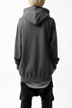 画像をギャラリービューアに読み込む, A.F ARTEFACT "CHEST" SWEATER HOODIE (GREY)