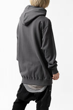 画像をギャラリービューアに読み込む, A.F ARTEFACT "CHEST" SWEATER HOODIE (GREY)