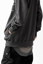 画像をギャラリービューアに読み込む, A.F ARTEFACT "CHEST" SWEATER HOODIE (GREY)