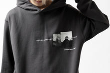 画像をギャラリービューアに読み込む, A.F ARTEFACT "CHEST" SWEATER HOODIE (GREY)