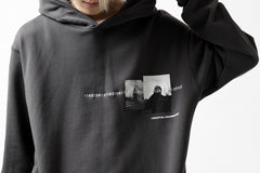 画像をギャラリービューアに読み込む, A.F ARTEFACT "CHEST" SWEATER HOODIE (GREY)