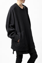 画像をギャラリービューアに読み込む, A.F ARTEFACT "FRAYED" DAMAGE LOOSEY SWEATER TOPS (BLACK)