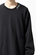 画像をギャラリービューアに読み込む, A.F ARTEFACT "FRAYED" DAMAGE LOOSEY SWEATER TOPS (BLACK)