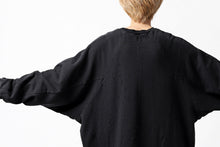画像をギャラリービューアに読み込む, A.F ARTEFACT "FRAYED" DAMAGE LOOSEY SWEATER TOPS (BLACK)