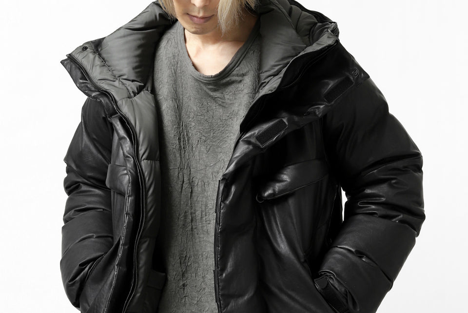Load image into Gallery viewer, ISAMU KATAYAMA BACKLASH xx NANGA REVERSIBLE MOUNTAIN BELAY COAT / KANGAROO + NYLON x POLISH WHITE GOOSE (BLACK x GREY)