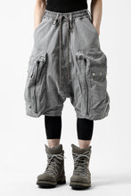 画像をギャラリービューアに読み込む, A.F ARTEFACT -BUSH- DUST DYED SARROUEL CARGO SHORTS (GREY)