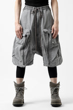 画像をギャラリービューアに読み込む, A.F ARTEFACT -BUSH- DUST DYED SARROUEL CARGO SHORTS (GREY)
