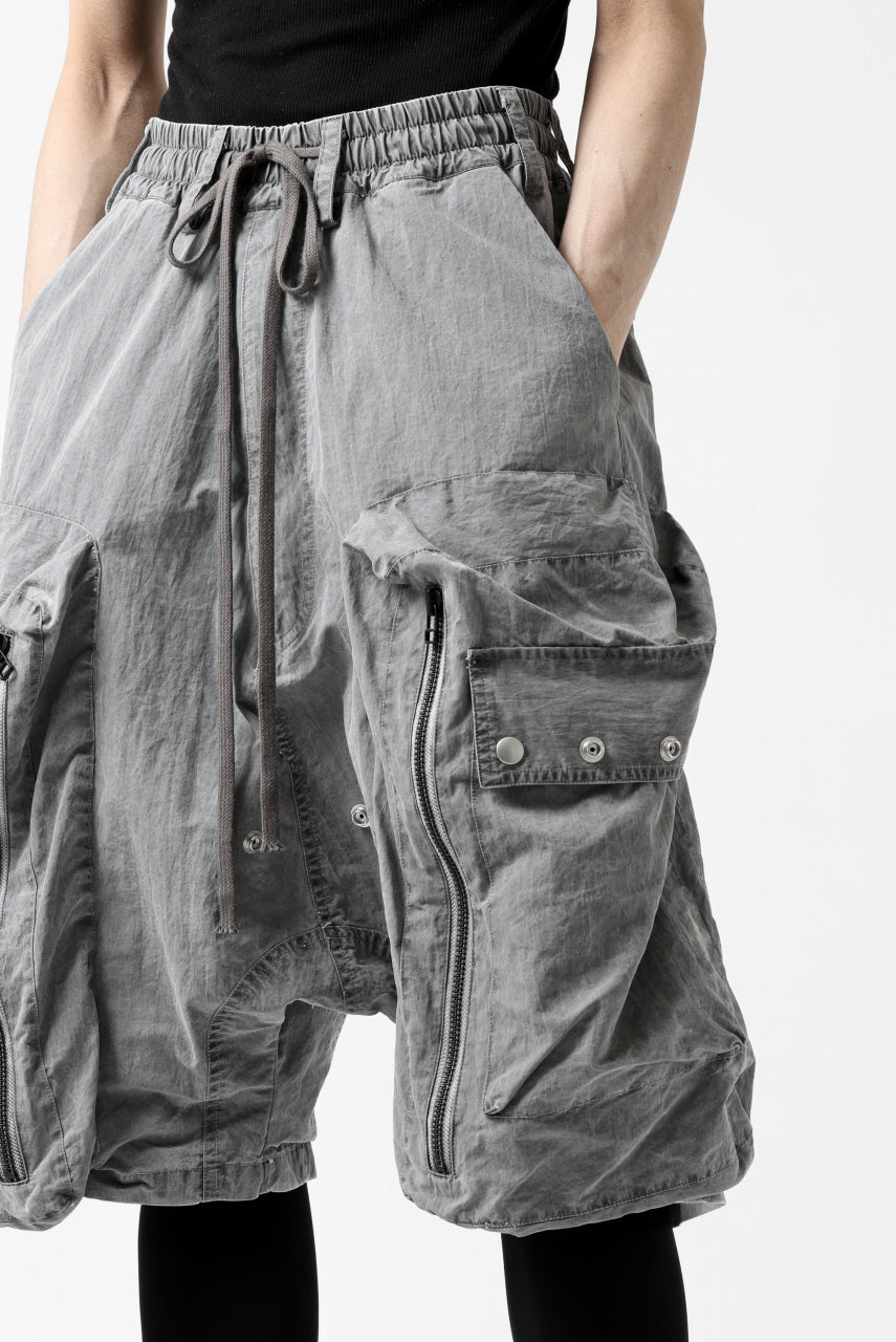 画像をギャラリービューアに読み込む, A.F ARTEFACT -BUSH- DUST DYED SARROUEL CARGO SHORTS (GREY)