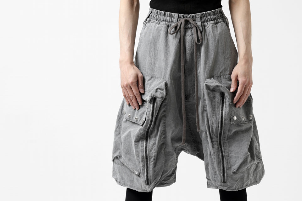 画像をギャラリービューアに読み込む, A.F ARTEFACT -BUSH- DUST DYED SARROUEL CARGO SHORTS (GREY)