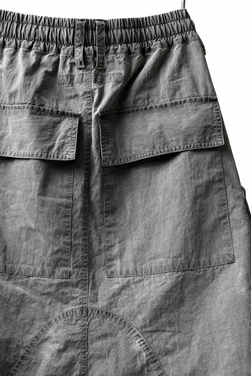 画像をギャラリービューアに読み込む, A.F ARTEFACT -BUSH- DUST DYED SARROUEL CARGO SHORTS (GREY)