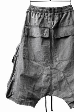 画像をギャラリービューアに読み込む, A.F ARTEFACT -BUSH- DUST DYED SARROUEL CARGO SHORTS (GREY)