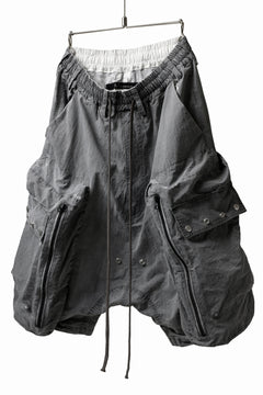 画像をギャラリービューアに読み込む, A.F ARTEFACT -BUSH- DUST DYED SARROUEL CARGO SHORTS (GREY)
