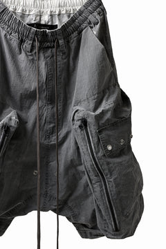 画像をギャラリービューアに読み込む, A.F ARTEFACT -BUSH- DUST DYED SARROUEL CARGO SHORTS (GREY)