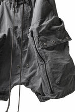 画像をギャラリービューアに読み込む, A.F ARTEFACT -BUSH- DUST DYED SARROUEL CARGO SHORTS (GREY)