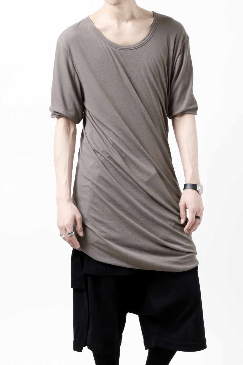 Load image into Gallery viewer, A.F ARTEFACT DRAP LAYERED TOPS / SUPIMA CO JERSEY (BROWN)