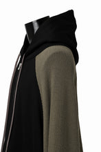 画像をギャラリービューアに読み込む, A.F ARTEFACT KNIT-COMBINATION ZIPPER HOODIE (BLACK x KHAKI)