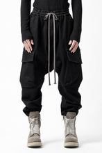 画像をギャラリービューアに読み込む, A.F ARTEFACT EASY SARROUEL CARGO PANTS / HI-STRETCH DENIM (BLACK)