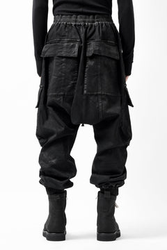 Load image into Gallery viewer, A.F ARTEFACT CARGO SAROUEL SKINNY PANTS / STRETCH COTTON DENIM (BLACK)