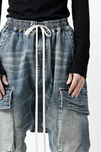 画像をギャラリービューアに読み込む, A.F ARTEFACT EASY SARROUEL CARGO PANTS / FADED AGEING DENIM (BLUE)
