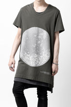 Load image into Gallery viewer, A.F ARTEFACT CREW NECK TEE / ABSTRACT PRINT Ver. (KHAKI)