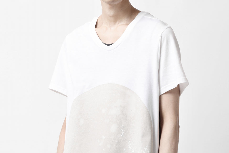 Load image into Gallery viewer, A.F ARTEFACT CREW NECK TEE / ABSTRACT PRINT Ver. (WHITE)