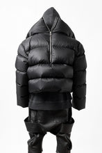 画像をギャラリービューアに読み込む, A.F ARTEFACT HIGH-NECK SHORT DOWN JACKET (BLACK)