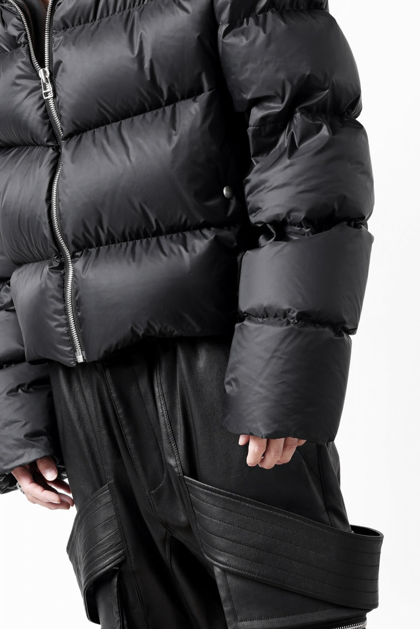 画像をギャラリービューアに読み込む, A.F ARTEFACT HIGH-NECK SHORT DOWN JACKET (BLACK)