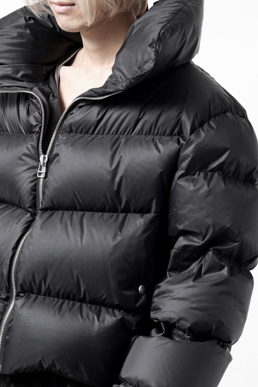 画像をギャラリービューアに読み込む, A.F ARTEFACT HIGH-NECK SHORT DOWN JACKET (BLACK)