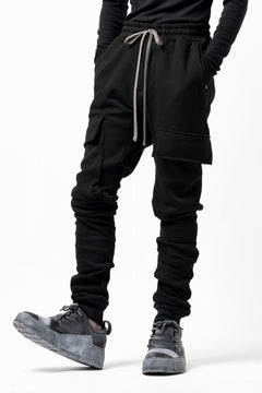 画像をギャラリービューアに読み込む, A.F ARTEFACT SLIM CARGO POCKET PANTS / BOMBER HEAT® (BLACK)