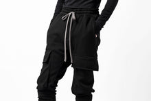 画像をギャラリービューアに読み込む, A.F ARTEFACT SLIM CARGO POCKET PANTS / BOMBER HEAT® (BLACK)