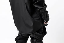 画像をギャラリービューアに読み込む, A.F ARTEFACT COCOON SHIRT JACKET / BONDING NYLON x FLEECE (BLACK)