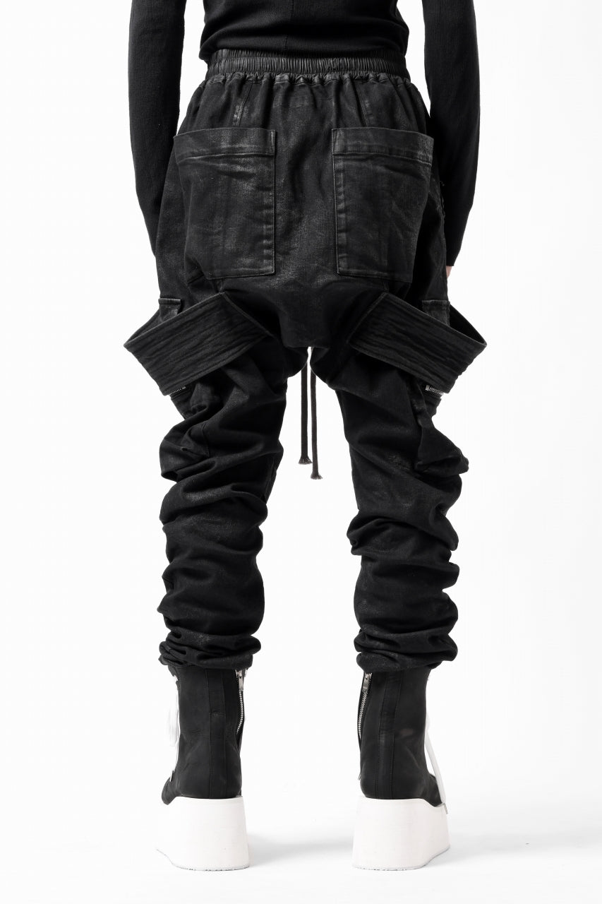画像をギャラリービューアに読み込む, A.F ARTEFACT COATED FLAP-DETAIL SLIM CARGO PANTS / HI-STRETCH DENIM (BLACK)