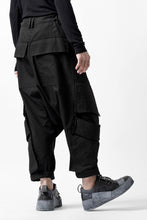 画像をギャラリービューアに読み込む, A.F ARTEFACT D-CLOTCH BIG CARGO CROPPED PANTS (BLACK)
