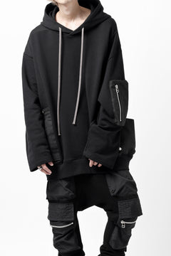 Load image into Gallery viewer, A.F ARTEFACT COMBI HOODIE PULLOVER PARKA / COTTON SWEAT (BLACK)