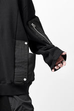 Load image into Gallery viewer, A.F ARTEFACT COMBI HOODIE PULLOVER PARKA / COTTON SWEAT (BLACK)