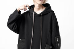Load image into Gallery viewer, A.F ARTEFACT COMBI HOODIE PULLOVER PARKA / COTTON SWEAT (BLACK)